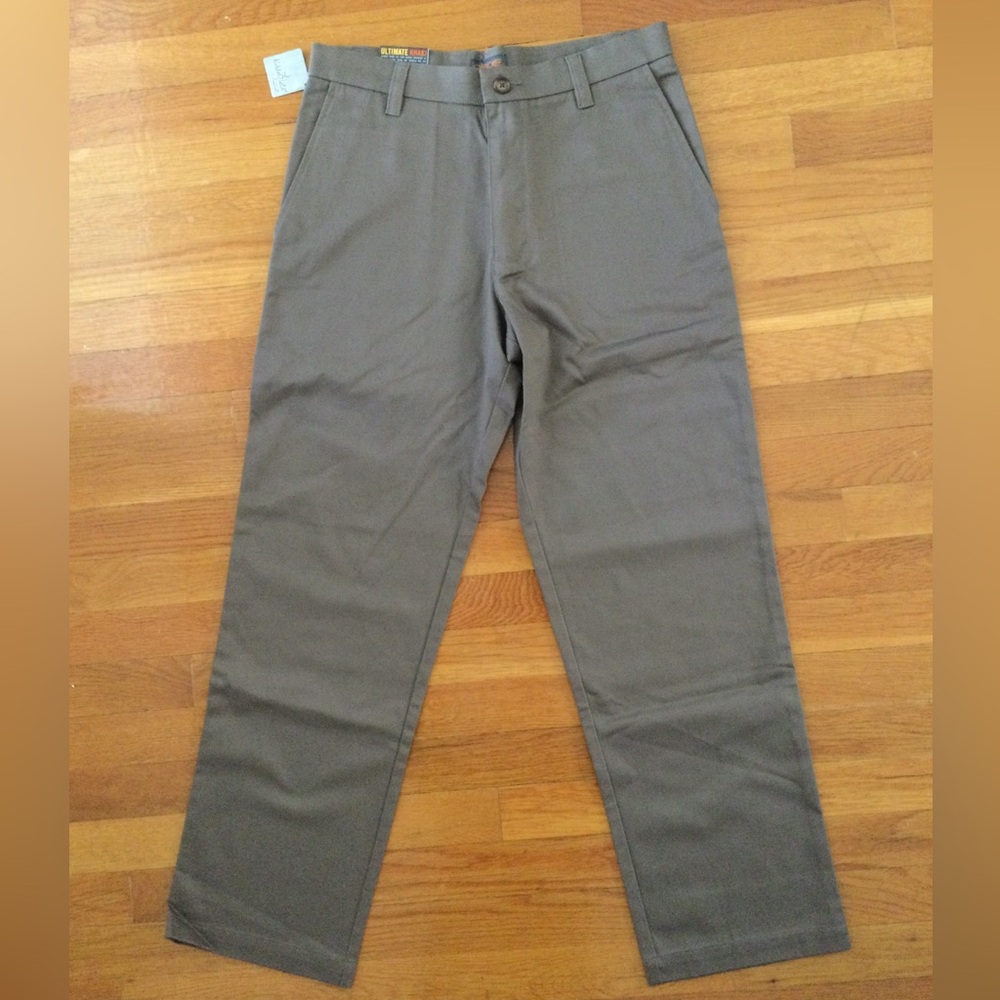 Cherokee brown flat front men ultimate khaki, size 30x30, brand new